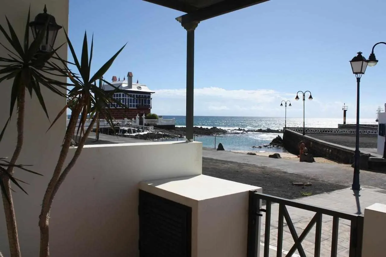 Apartamentos El Charcon Arrieta